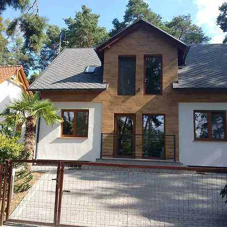 Nad Jeziorem Apartment