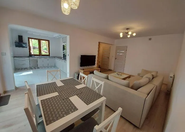 Nad Jeziorem Apartment *